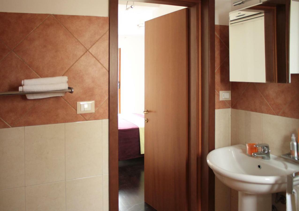 Attico Rudiae Apartment เลชเช ภายนอก รูปภาพ
